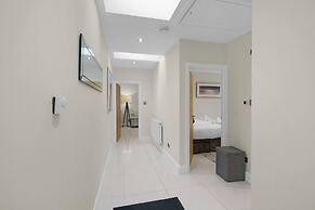 Modern Comfort 2-Bedroom, 2-Bathroom House