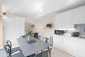 Modern Comfort 2-Bedroom, 2-Bathroom House