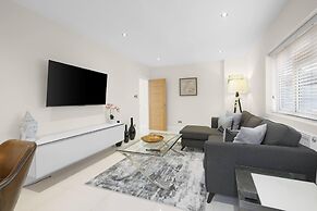 Modern Comfort 2-Bedroom, 2-Bathroom House