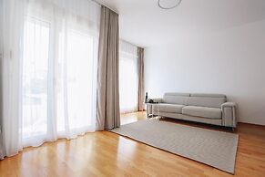 Ststus M apartments 102