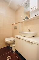 Ststus M apartments 102