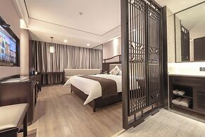 Tianmen Summit Hotel