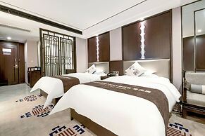 Tianmen Summit Hotel