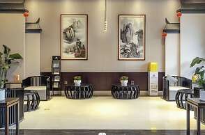 Tianmen Summit Hotel