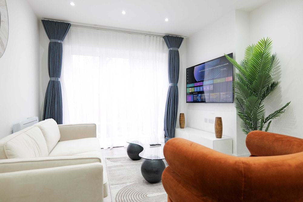 The Wembley Crown Retreat 1 Bed Flat
