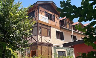 Lakshmi Guest House