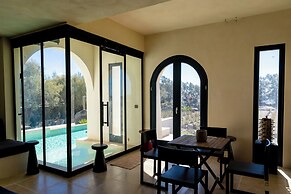 Exomitis1 Cellar & Sea Escape