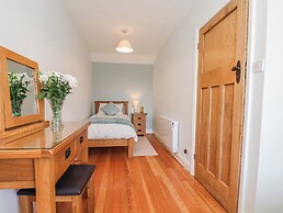 Holly Cottage