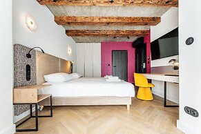Art Queen Aparthotel