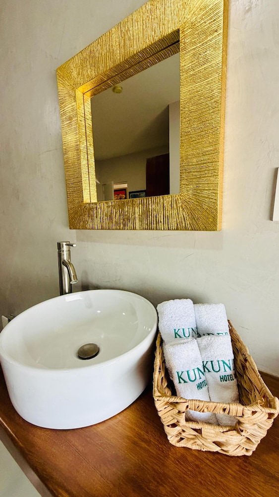 Kundera Hotel Boutique