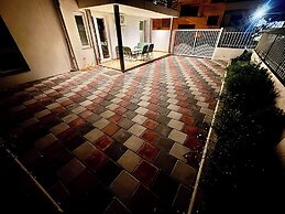 Aisha Apartment
