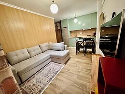 Aisha Apartment