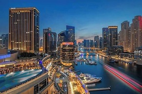 Vogue | JW Marriott Marina | Direct Access to Marina Mall