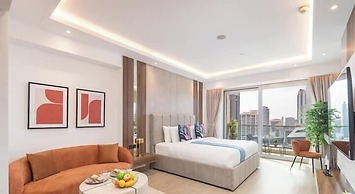 Vogue | JW Marriott Marina | Direct Access to Marina Mall