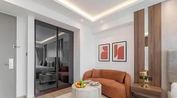 Vogue | JW Marriott Marina | Direct Access to Marina Mall