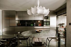 Luxury Waterfront Loft With Panoramic Views