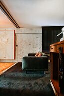 Luxury Waterfront Loft With Panoramic Views
