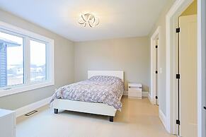 Modern Masterpiece Luxury 6 Bedroom Home