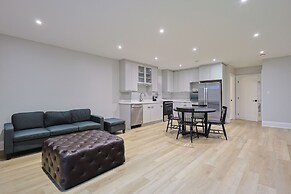 Modern Masterpiece Luxury 6 Bedroom Home