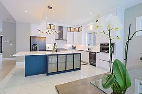 Modern Masterpiece Luxury 6 Bedroom Home
