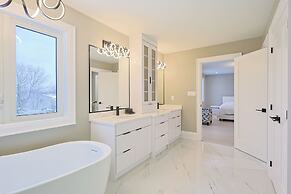 Modern Masterpiece Luxury 6 Bedroom Home