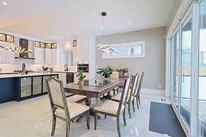 Modern Masterpiece Luxury 6 Bedroom Home