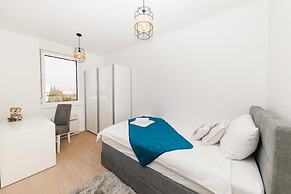 Central Vibes by Belmont Realty