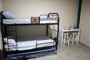 Hostel YEK