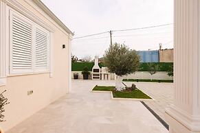 Villa Royale in Durr s
