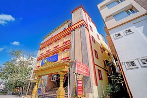 Fabhotel Yazhini Residency