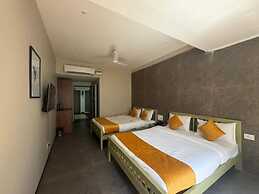 Fabhotel Vibes Inn