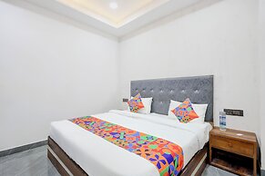 Fabhotel Apple Tree