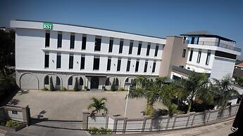 RS1 Hotel