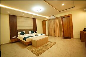 Blue Lagoon Inn Resort
