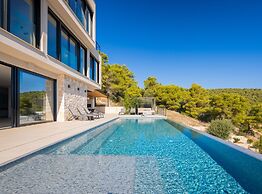 Breathtaking Villa Vis