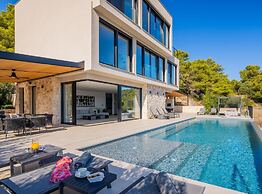 Breathtaking Villa Vis