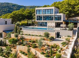 Breathtaking Villa Vis