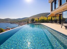 Breathtaking Villa Vis