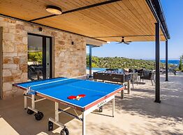 Breathtaking Villa Vis