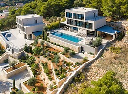 Breathtaking Villa Vis