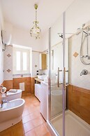 Capodimonte Woods Retreat - Private Parking