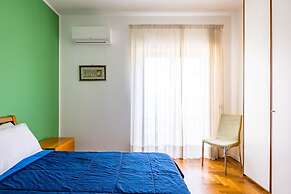 Capodimonte Woods Retreat - Private Parking