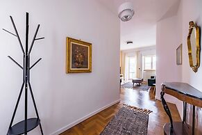 Capodimonte Woods Retreat - Private Parking