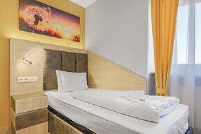 XZLLENZ Hotel