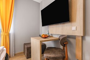 XZLLENZ Hotel