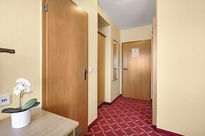 XZLLENZ light Hotel