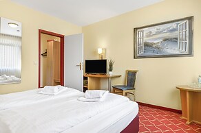 XZLLENZ light Hotel