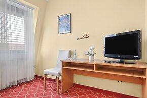 XZLLENZ light Hotel