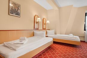 XZLLENZ light Hotel