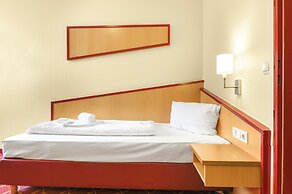 XZLLENZ light Hotel